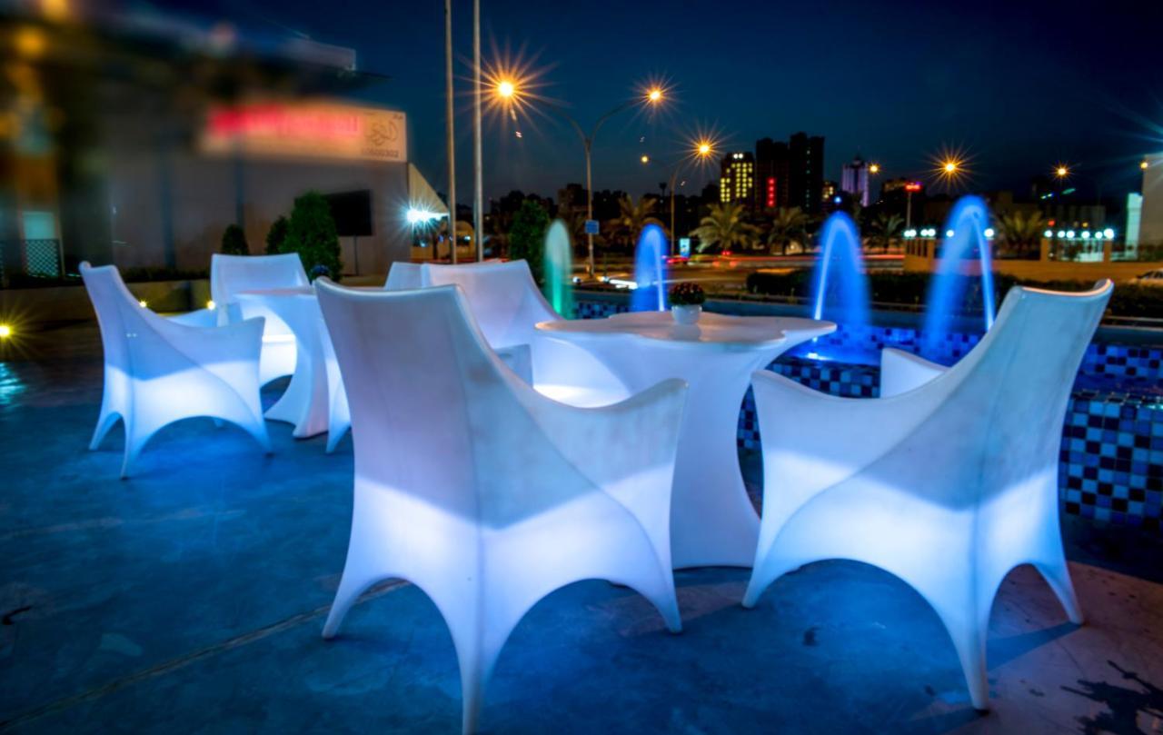 Flowery Holiday Suites Kuwait City Exterior foto