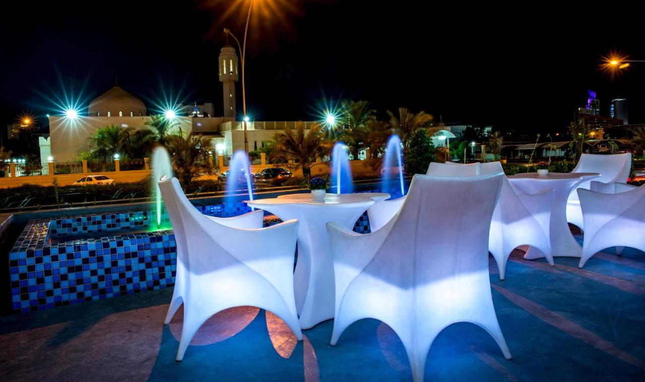 Flowery Holiday Suites Kuwait City Exterior foto