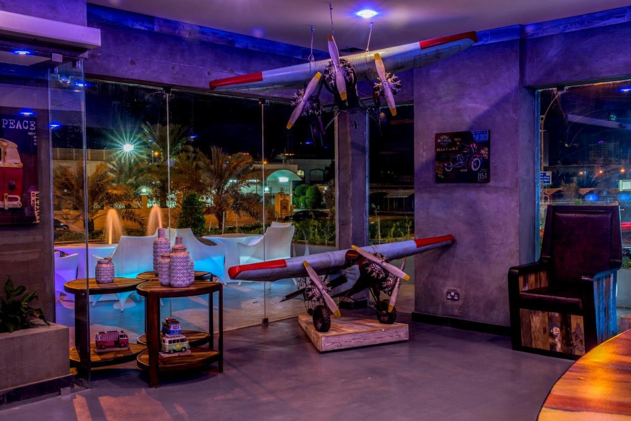 Flowery Holiday Suites Kuwait City Exterior foto